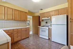 9715 N Syracuse St, Portland, OR 97203 - Photo 13