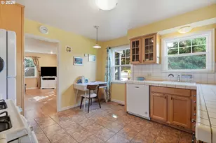 9715 N Syracuse St, Portland, OR 97203 - Photo 11