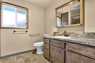 8490 SE Down Way, Milwaukie, OR 97267 - Photo 21