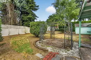 8490 SE Down Way, Milwaukie, OR 97267 - Photo 29