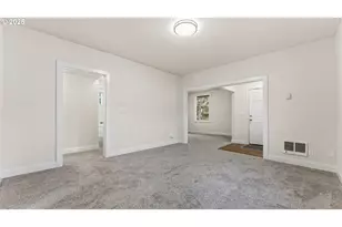 421 Golden Ave, Coos Bay, OR 97420 - Photo 9