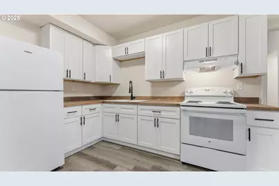 421 Golden Ave, Coos Bay, OR 97420 - Photo 15