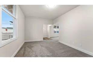 421 Golden Ave, Coos Bay, OR 97420 - Photo 7