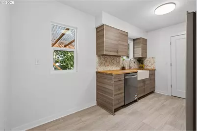 9714 N Van Houten Ave, Portland, OR 97203 - Photo 11