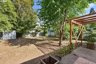 9714 N Van Houten Ave, Portland, OR 97203 - Photo 31