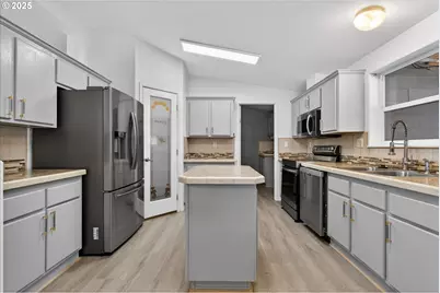 1680 Plum St, Baker City, OR 97814 - Photo 7