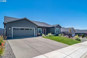 836 Durham Ave, Sutherlin, OR 97479 - Photo 1