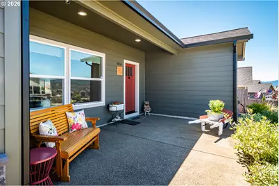 836 Durham Ave, Sutherlin, OR 97479 - Photo 5