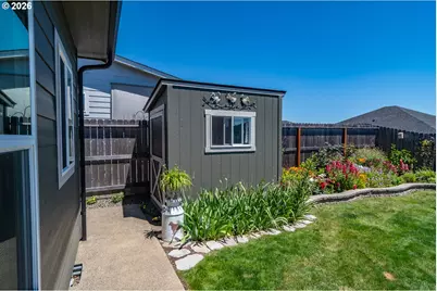 836 Durham Ave, Sutherlin, OR 97479 - Photo 47