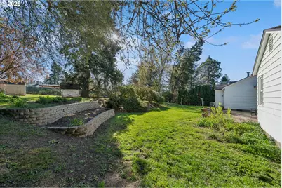 3410 SW Underwood Dr, Portland, OR 97225 - Photo 25