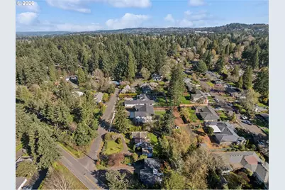 3410 SW Underwood Dr, Portland, OR 97225 - Photo 31