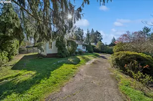 3410 SW Underwood Dr, Portland, OR 97225 - Photo 3