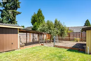 1883 7th St, Springfield, OR 97477 - Photo 31