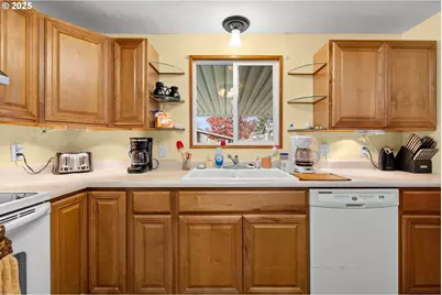 10701 SE Highway 212 #W6, Clackamas, OR 97015 - Photo 13