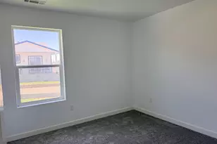 110 Truman Ave, Umatilla, OR 97882 - Photo 9