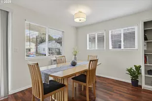 11630 N Island Cove Ln, Portland, OR 97217 - Photo 21