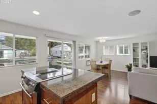 11630 N Island Cove Ln, Portland, OR 97217 - Photo 23