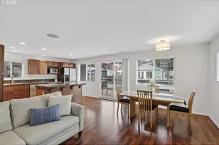 11630 N Island Cove Ln, Portland, OR 97217 - Photo 19