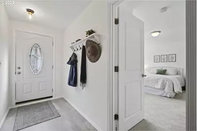 11630 N Island Cove Ln, Portland, OR 97217 - Photo 7