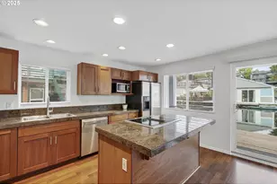 11630 N Island Cove Ln, Portland, OR 97217 - Photo 27