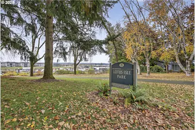 11630 N Island Cove Ln, Portland, OR 97217 - Photo 43