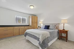 11630 N Island Cove Ln, Portland, OR 97217 - Photo 15