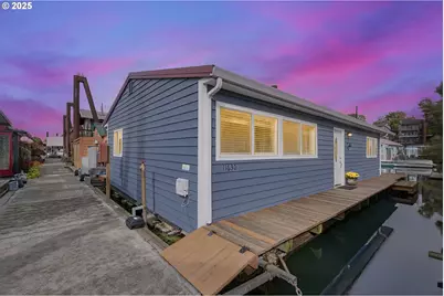 11630 N Island Cove Ln, Portland, OR 97217 - Photo 1