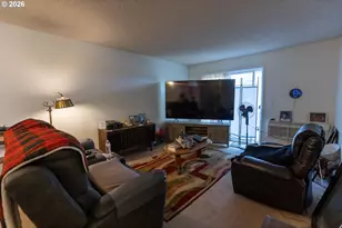 950 Evergreen Rd, Woodburn, OR 97071 - Photo 15