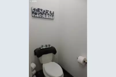 47 SW Gardenia Ave, Warrenton, OR 97146 - Photo 5