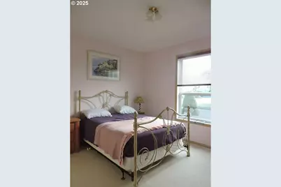 47 SW Gardenia Ave, Warrenton, OR 97146 - Photo 25