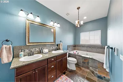 1548 NE Rocky Ridge Dr, Roseburg, OR 97470 - Photo 19