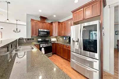 1548 NE Rocky Ridge Dr, Roseburg, OR 97470 - Photo 11