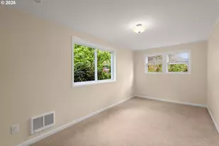 95 SE 87th Ave, Portland, OR 97216 - Photo 11