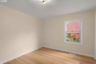 95 SE 87th Ave, Portland, OR 97216 - Photo 9