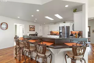 402 Martha Dr, Roseburg North, OR 97495 - Photo 11