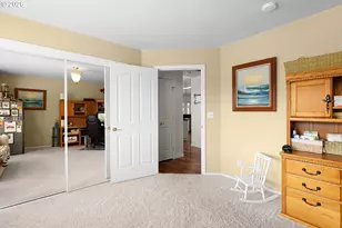 402 Martha Dr, Roseburg North, OR 97495 - Photo 29