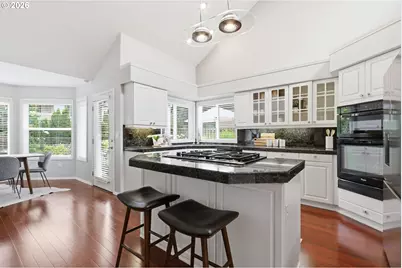 1712 NW Caxton Ct, Portland, OR 97229 - Photo 9