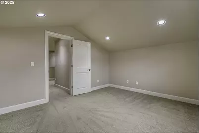 7915 SW Summerton St, Wilsonville, OR 97070 - Photo 35