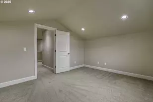 7915 SW Summerton St, Wilsonville, OR 97070 - Photo 35