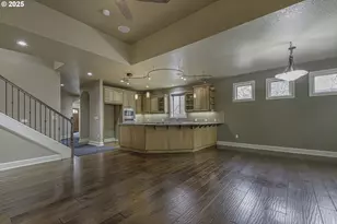 7915 SW Summerton St, Wilsonville, OR 97070 - Photo 11