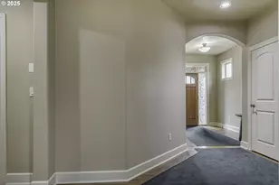 7915 SW Summerton St, Wilsonville, OR 97070 - Photo 5