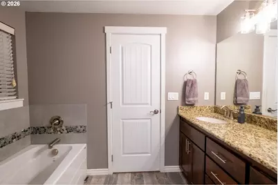 786 North View Dr, Winchester, OR 97495 - Photo 29