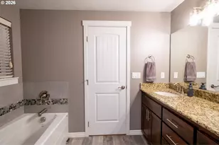 786 N View Dr, Winchester, OR 97495 - Photo 29