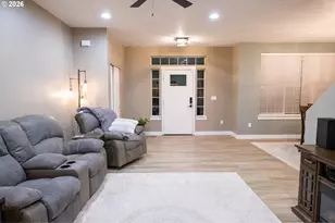 786 N View Dr, Winchester, OR 97495 - Photo 19