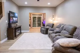 786 N View Dr, Winchester, OR 97495 - Photo 15