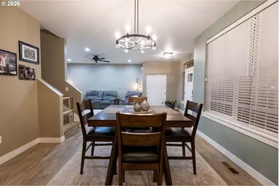 786 North View Dr, Winchester, OR 97495 - Photo 3