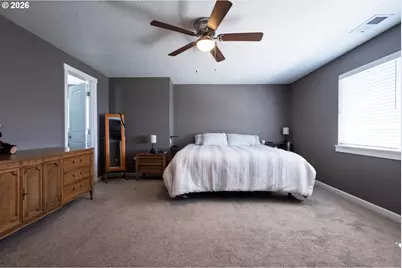 786 North View Dr, Winchester, OR 97495 - Photo 25