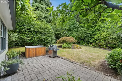 10505 S Hedlund Ave, Portland, OR 97219 - Photo 29