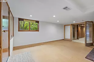 10505 S Hedlund Ave, Portland, OR 97219 - Photo 23