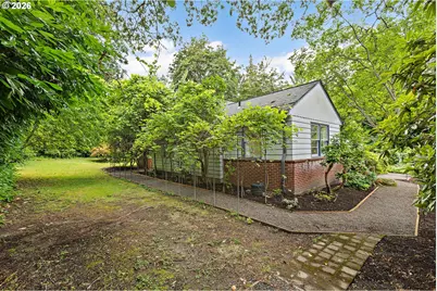 10505 S Hedlund Ave, Portland, OR 97219 - Photo 31